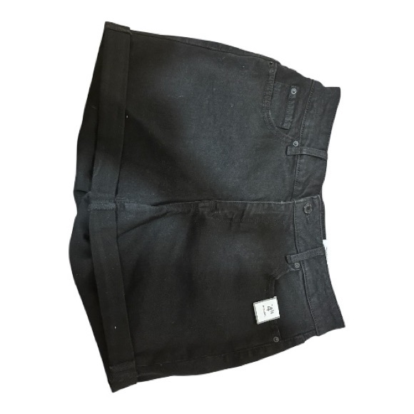 Time and Tru Women's Black Mid-Rise Denim Short, 4" Inseam - Picture 5 of 12